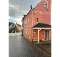 Kleines Haus in Urbar - 1.000,00&nbsp;EUR Kaltmiete, ca.&nbsp; 97,35&nbsp;m&sup2; in Urbar (PLZ: 56182)