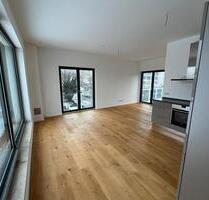 2 Zimmer Penthouse mit großzügiger Dachterrasse und Spree-Blick - Berlin Friedrichshain-Kreuzberg