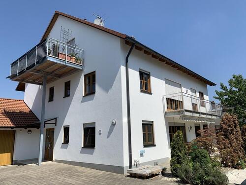 Foto - Große Dachgeschosswohnung in ruhiger Lage