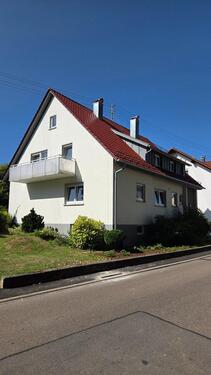 Foto - Renoviertes Zweifamilienhaus mit großem Grundstück
