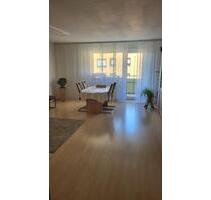 Helle 4 Zimmer-Wohnung (107,52 m²) mit Balkon. - Gochsheim