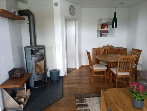 Foto - Vollmöblierte Wohnung 1. OG mit separat. Eing., frei ab 01.01.26