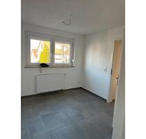 Kernsaniertes Eck-Reihenhaus zum Erstbezug in Giengener Südstadt - Giengen an der Brenz