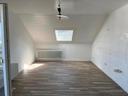 Foto - Dachgeschoßwohnung in Wölfersheim zur Miete