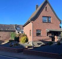 Freistehendes Einfamilienhaus mit Garten, Innenh. & Winterg. - Aldenhoven