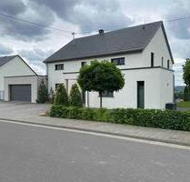Modernes Einfamilienhaus mit Fernsicht - Olsdorf