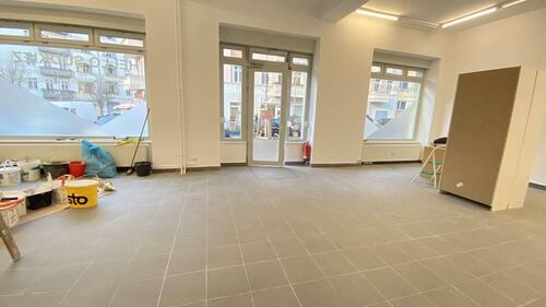 Foto - Kompaktes Gewerbe mit breiter Schaufensterfront !