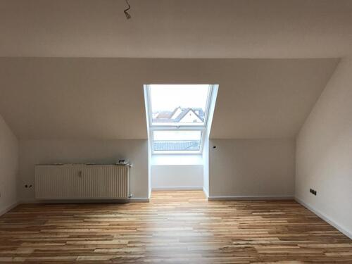 Foto - 2.5 Zimmer Dachgeschoßwohnung zur Miete in Rödermark