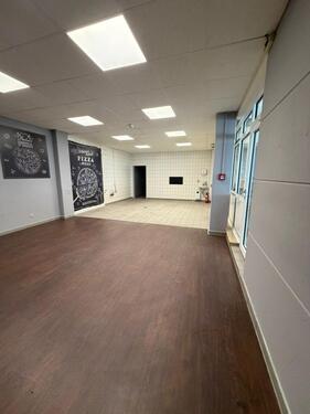 Foto - Imbiss - neben renommierter Clubdiskothek! Provisionsfrei zu vermieten!