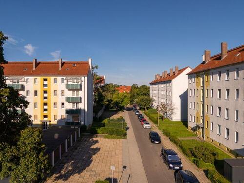 Foto - Moderne 3 Zimmer-Wohnung im 2. OG mit Dusche Balkon in Merseburg Nord