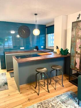 Foto - Stilvolle, vollmöblierte 2-Zimmer-Wohnung mit großem Balkon