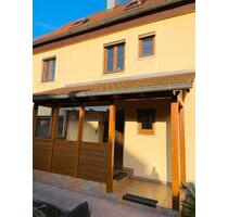 Haushälfte mit Garage zur Miete - Wilburgstetten