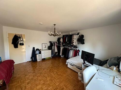 Foto - 25m WG-Zimmer zur Untermiete direkt an U3 Olympia-Einkaufszentrum