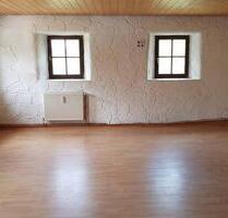 Große 4-Zimmer-Erdgeschosswohnung mit EBK und TERRASSE im idyllischen Sachsbach - Bechhofen