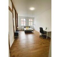 Schönes großes WG Zimmer Schweinfurt Zentral Frauen WG