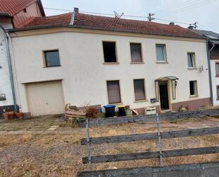 Sanierungsbedürftiges Reihenmittelhaus zu verkaufen - Schmelz