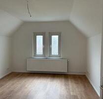 Zweitbezug nach Sanierung - tolle 3-Zimmer-Wohnung im Dachgeschoss - Hildesheim Itzum-Marienburg