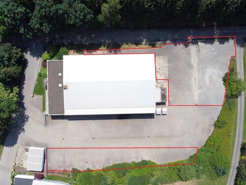 Foto - Gewerbefläche, asphaltierte Freifläche zu verpachten!