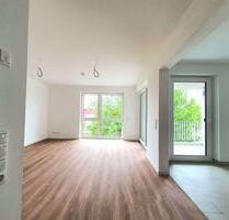 ROLLSTUHLGERECHTE 2-Zimmer Wohnung mit Loggia! - Laatzen