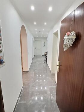 Foto - Großzügige 4-Zimmer Erdgeschosswohnung im Zentrum Markgröningen