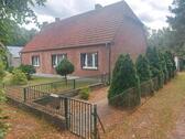 Foto - Einfamilienhaus mit viel Nebengelass