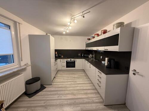 Foto - Schöne 4 Zimmer Wohnung mit Balkon und Einbauküche