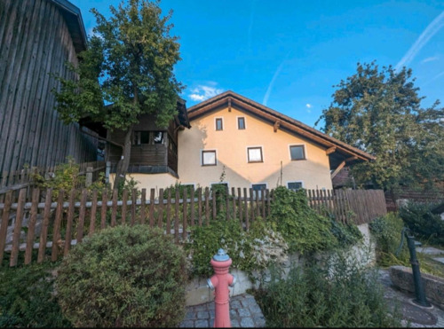 Foto - Großes Haus in Brennberg - 160.000,00 EUR Kaufpreis,