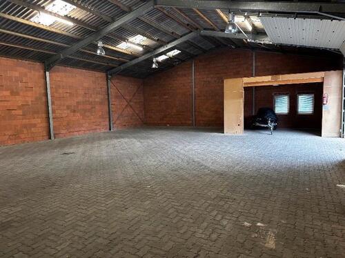 Foto - Stellplatz für Boote in der Halle, sofort verfügbar