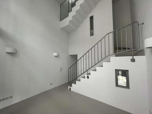 Foto - Inspiration pur: Offenes Wohnkonzept, Loft-Style & Terrassenflächen in außergewöhnlicher Architektur