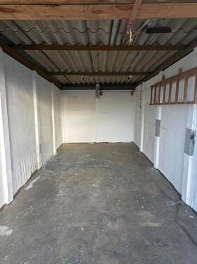 Foto - Garage Reutershagen Vorwedener Weg, 1. Reihe.