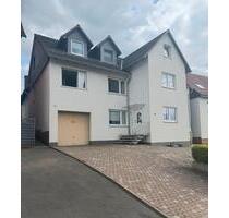 89m2 Dachgeschosswohnung - 3ZKB, Balkon, Einbauküche, Stellplatz - Habichtswald