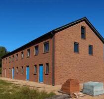 Rastede - Im Göhlen: Neubau-Reihenmittelhaus mit Einbauküche als Erstbezug