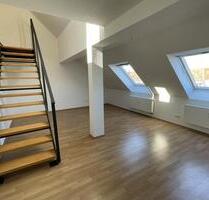 Modernisierte 2-Zimmer-Maisonette-Wohnung m. Dachloggia & Einbauküche zu vermieten - Leipzig Südost
