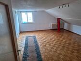 Foto - Wohnung im Dachgeschoss - 430,00 EUR Kaltmiete,