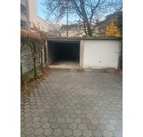 2 Garagen und 3 Stellplätze in der Gladbecker Innenstadt