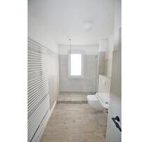 neu sanierte 2-Raum-Wohnung! offene große Wohnküche, begehbare Dusche, Ankleide, Balkon! Bezug sofort möglich! - Sangerhausen