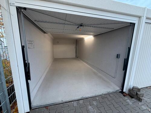 Foto - Garage zu vermieten - 100,00 EUR Miete,