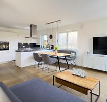 Helle 2-Zi.-Wohnung mit eigenem Garten im Herzen von Holzkirchen