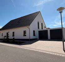 Modernes KfW-Zweifamilienhaus, ohne Makler zu verkaufen - Höchstadt an der Aisch