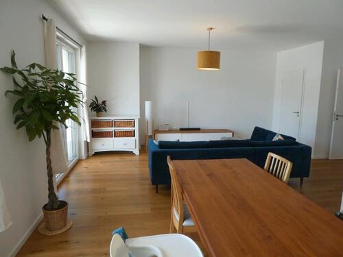 Foto - Neuwertige 4-Zimmer-Wohnung mit gehobener Ausstattung