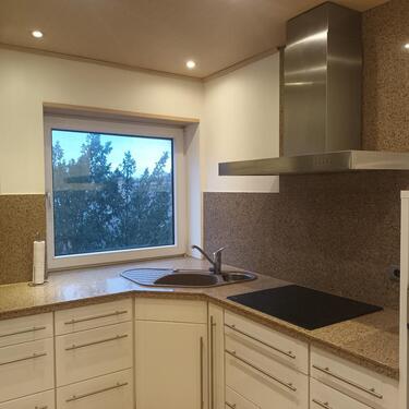 Foto - Gepflegte 2 Zimmer Dachwohnung mit großer Loggia und Garage