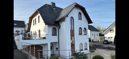 Foto - Großzügiges Haus mit über 200qm Wohnfläche und gehobener Austattu