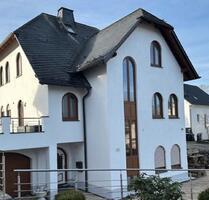Großzügiges Haus mit über 200qm Wohnfläche und gehobener Austattu - Meschede