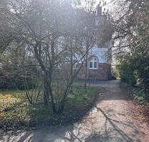 Großzügige 5-Zimmer-Wohnung mit zwei Balkonen in Frankfurt-Griesh - Frankfurt am Main West