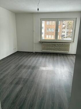 Foto - Sehr schöne renovierte 3 Zimmer Wohnung mit Balkon in Duisburg zu vermieten