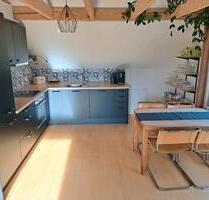 Helle 3-Zimmer DG-Wohnung - 1.100,00&nbsp;EUR Kaltmiete, ca.&nbsp; 97,00&nbsp;m&sup2; in Ummendorf (PLZ: 88444)