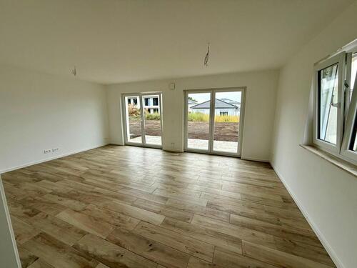 Foto - Sofort verfügbar: 5 Raum Wohnung mit Garten im Neubau