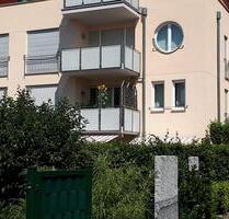 Helle 3-Zimmer-Wohnung mit gr. Balkon und neuer Einbauküche - Unterschleißheim