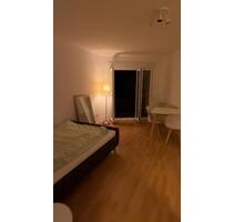 Modernisierte 1-Zimmer-Wohnung mit Balkon – voll möbliert - Fürth