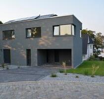 Einfamilienhaus mit Seeblick - 3.650,00&nbsp;EUR Kaltmiete, ca.&nbsp; 275,00&nbsp;m&sup2; in Schwielowsee (PLZ: 14548)